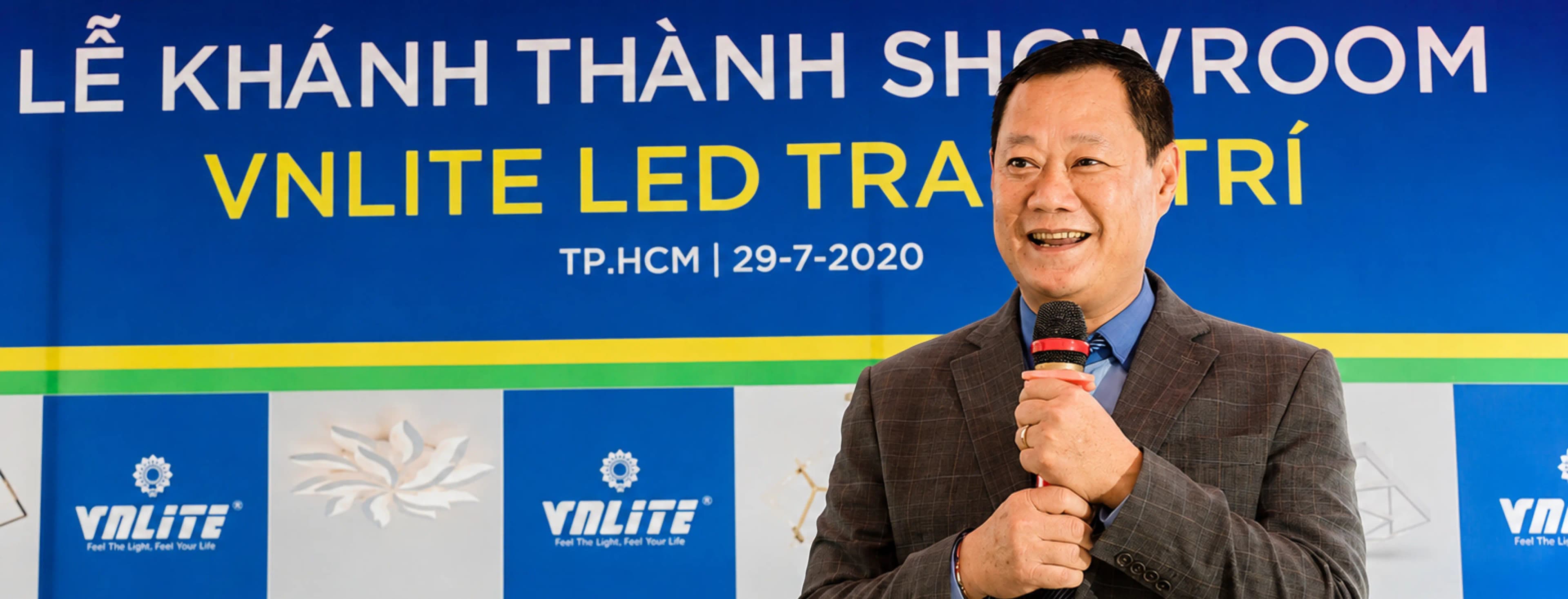 Lễ khánh thành showroom VNLITE LED trang trí